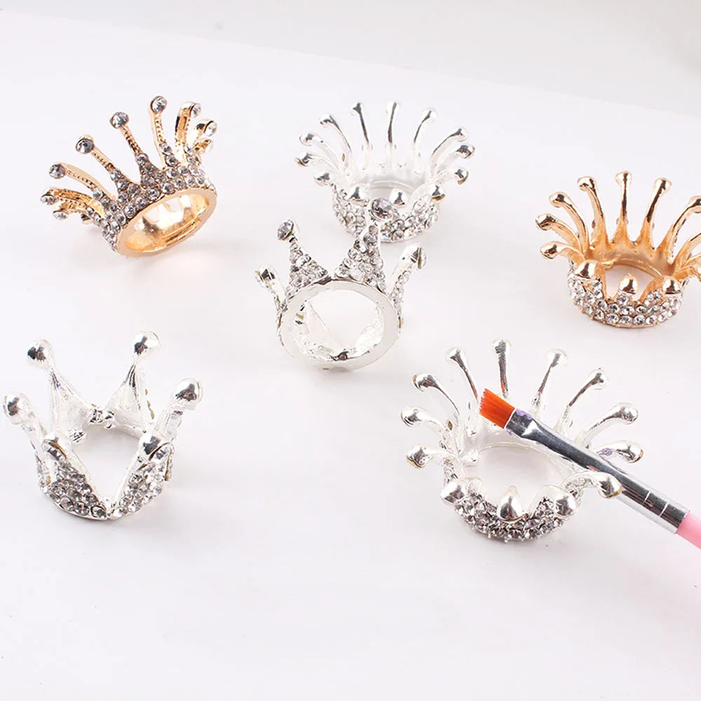 Crown-Design Nail Brush Rest - Chic and Functional